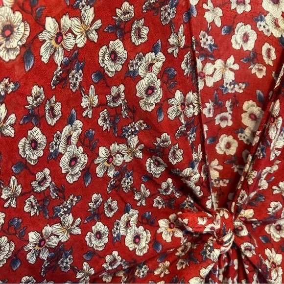 American Eagle Red Floral Kimono Lightweight Viscose Cover Up Size O/S - Picture 4 of 9